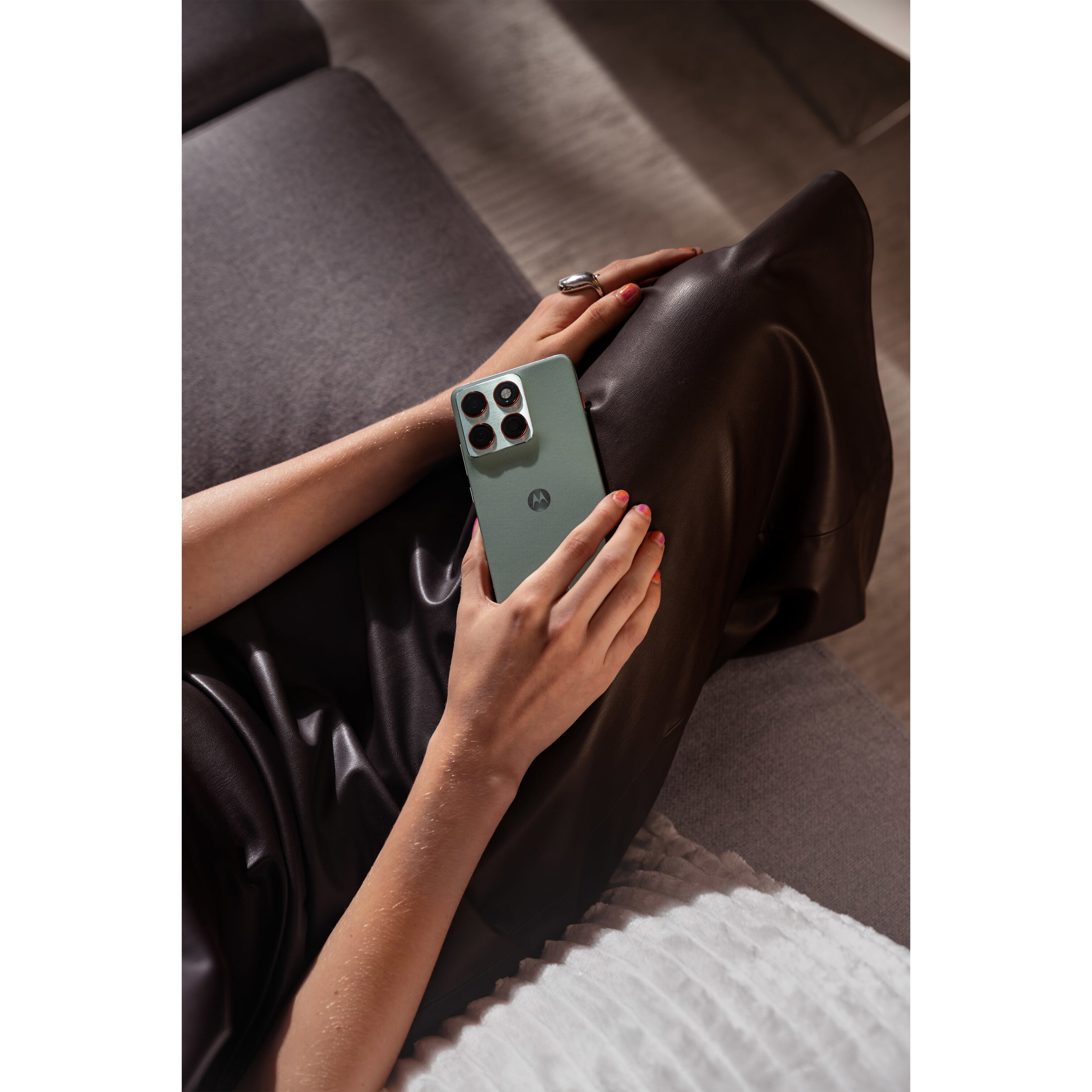 Смартфон MOTOROLA Edge 70 12/512GB Lily Pad (PBA50025RS)