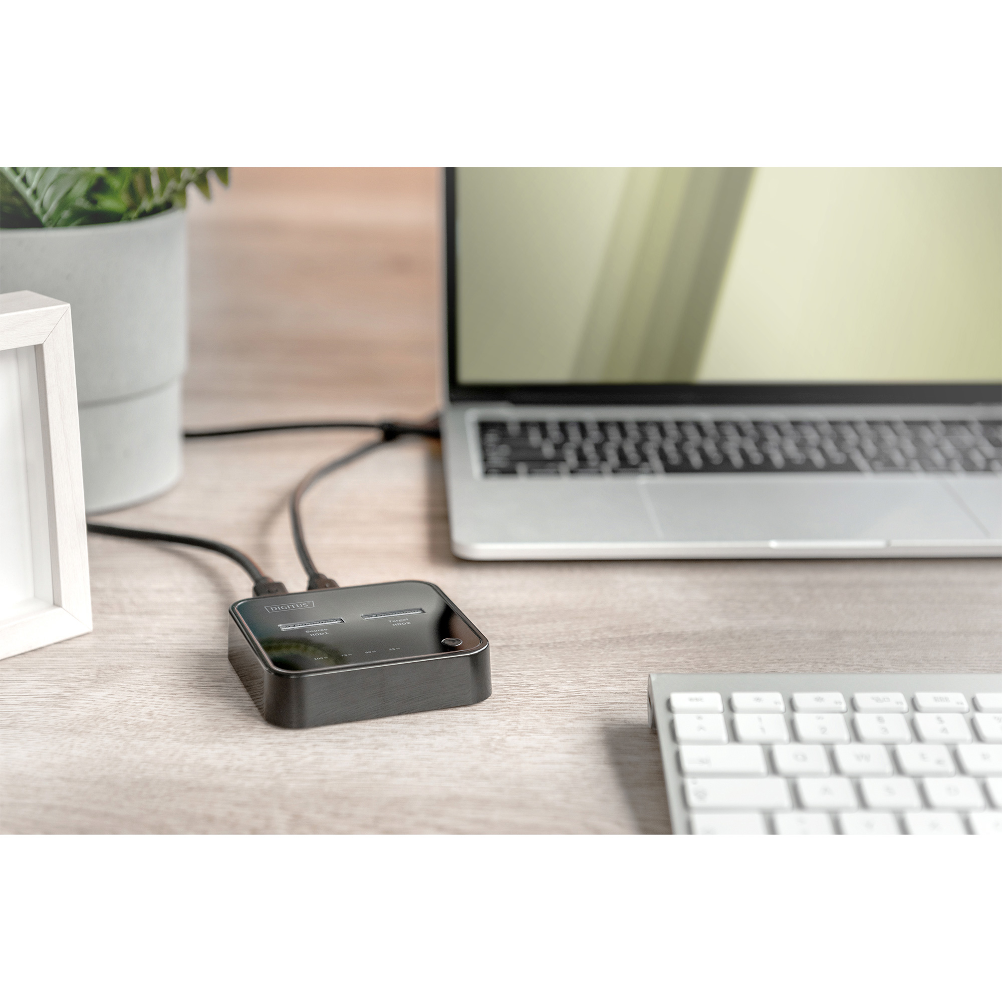 Док-станция DIGITUS Dual M.2 NVMe SSD Docking Station with Offline Clone Function NVMe PCIe M.2 to USB3.2