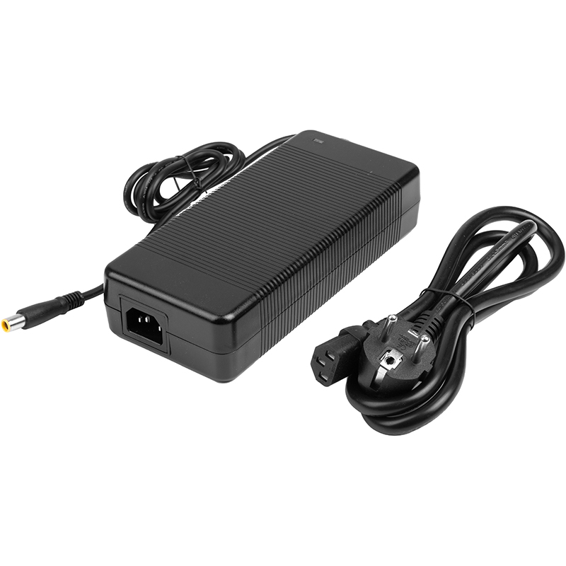 Блок живлення до зарядної станції POWERPLANT дляtti 58.8V 8A (7.85*5.5 pin)