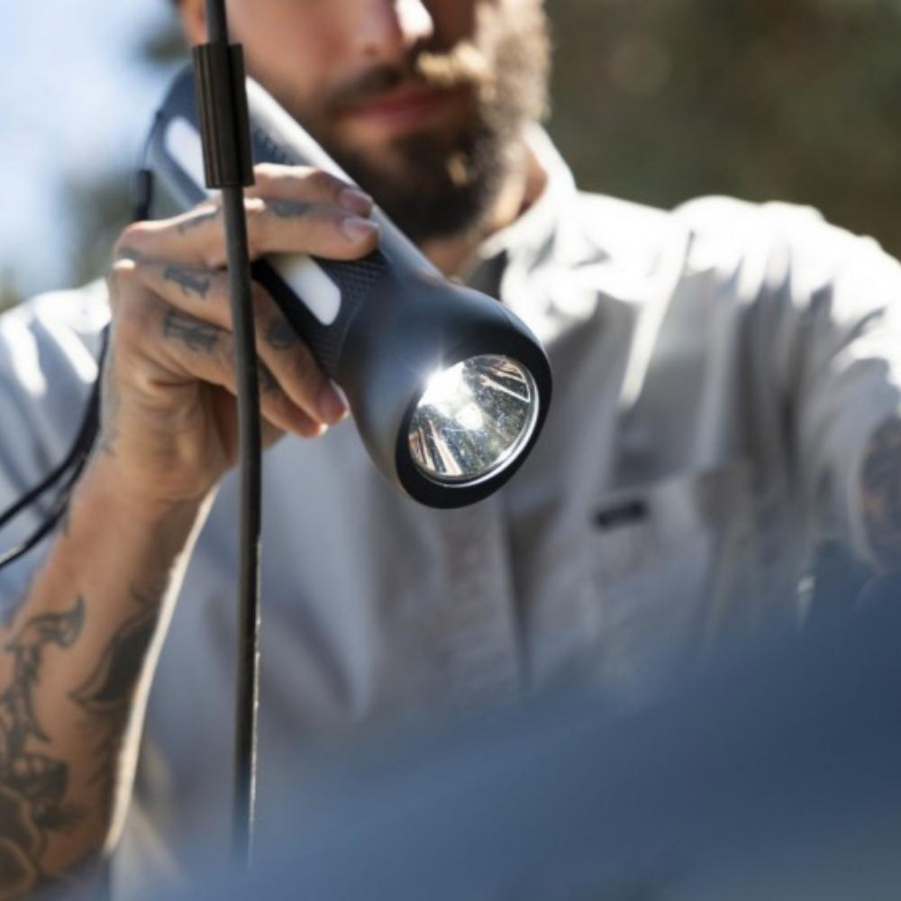 Портативное пускозарядное устройство MOPHIE Powerstation Go Rugged Flashlight & Car Jump Starter 9900mAh