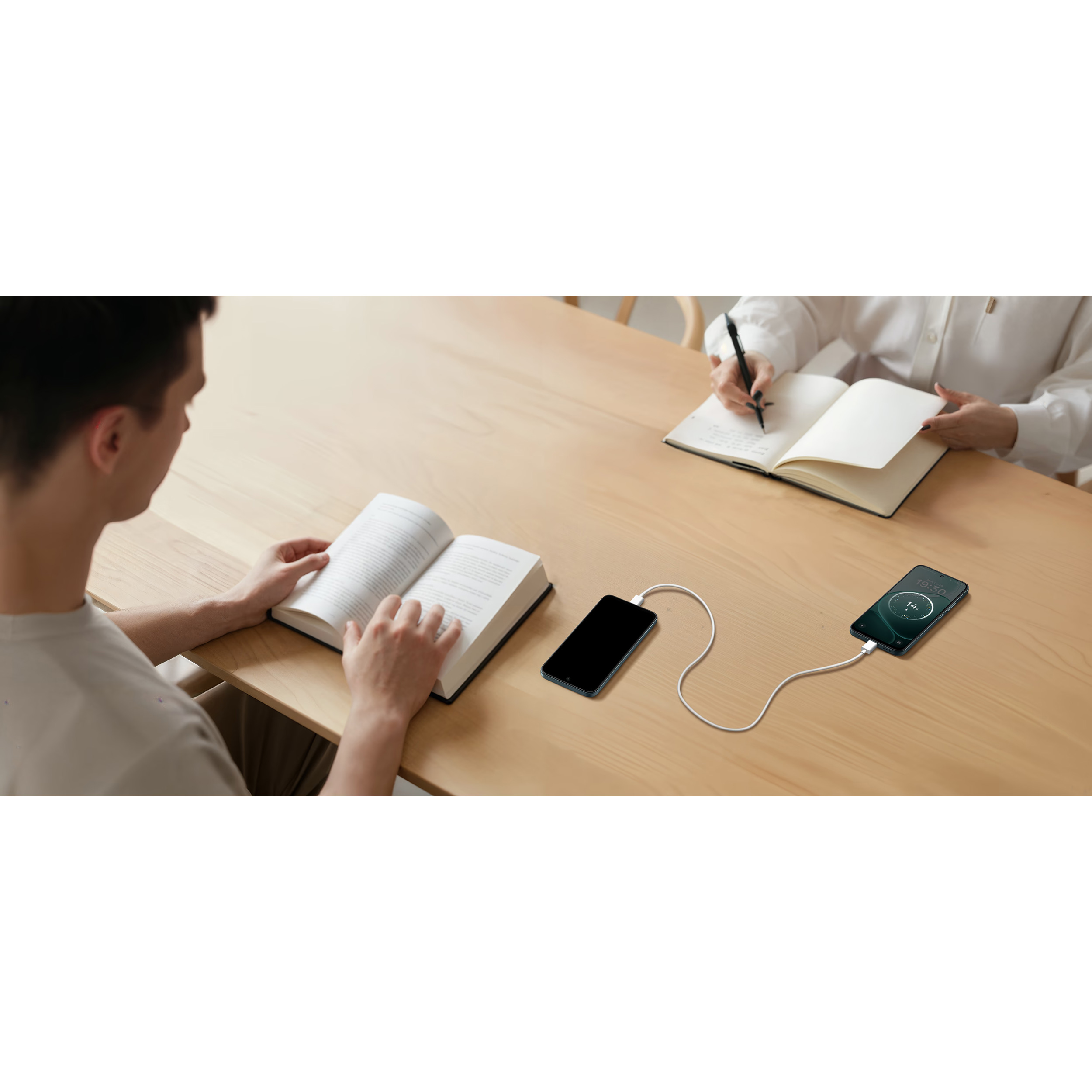 Смартфон OPPO A6 4G 6/256GB Aurora Gold