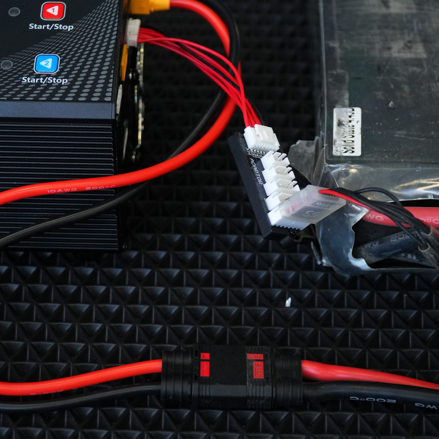 Зарядний пристрій для АКБ ULTRA POWER UP600 Plus LiPo/LiHV 24V, 25A
