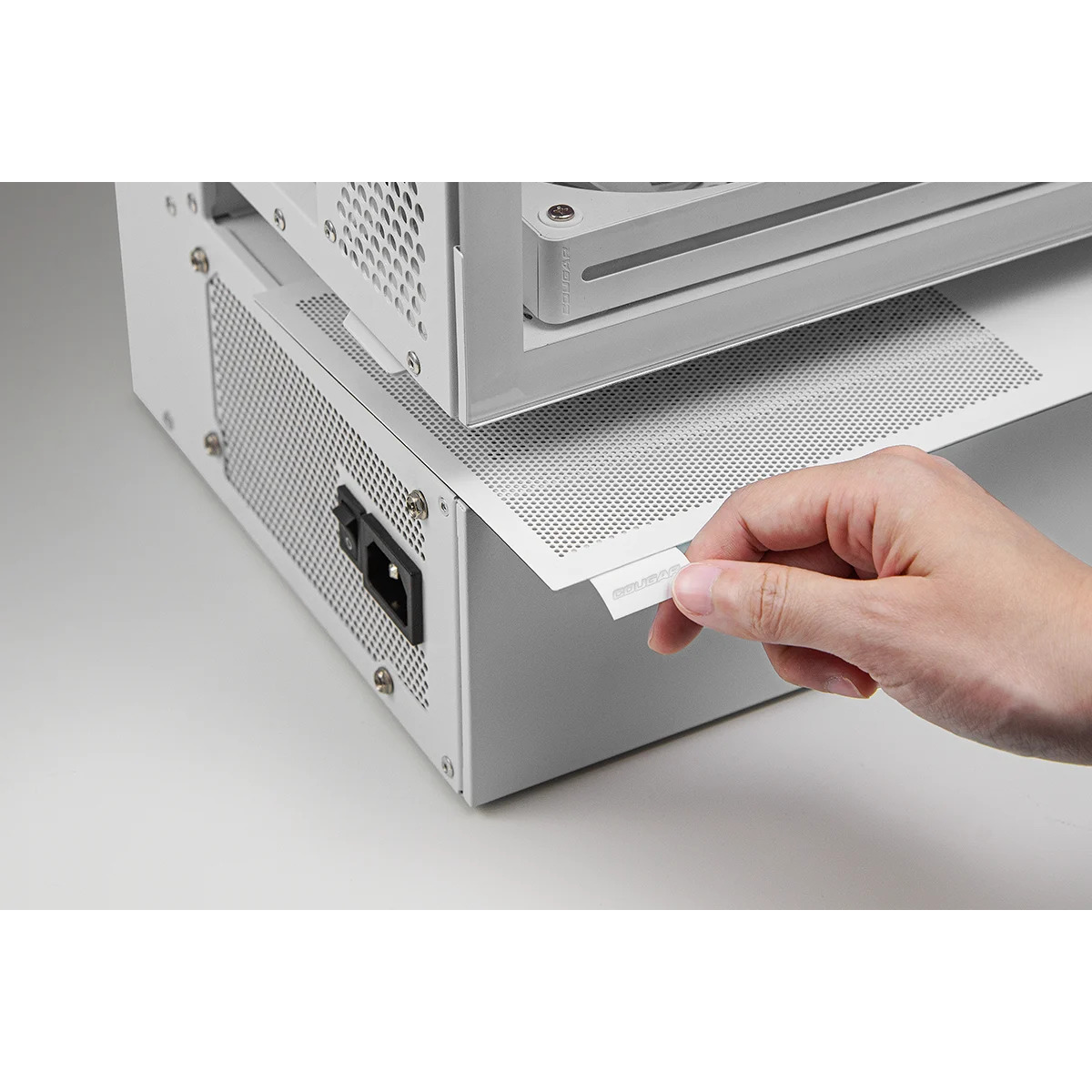 Корпус COUGAR CFV 235 White (CFV235 WHITE)
