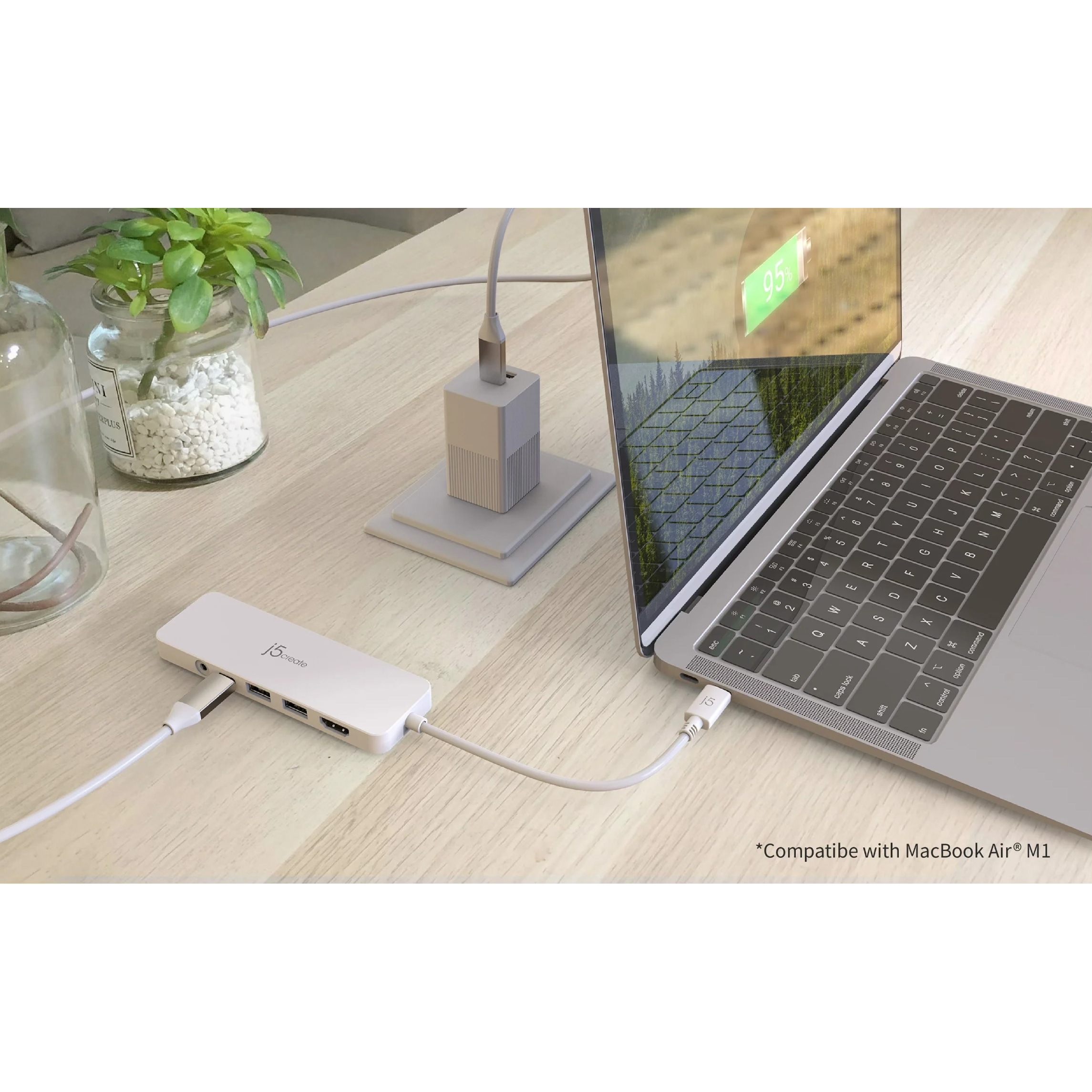 Порт-реплікатор J5CREATE USB-C Multi-Port Hub with PD60W White (JCD373-N)