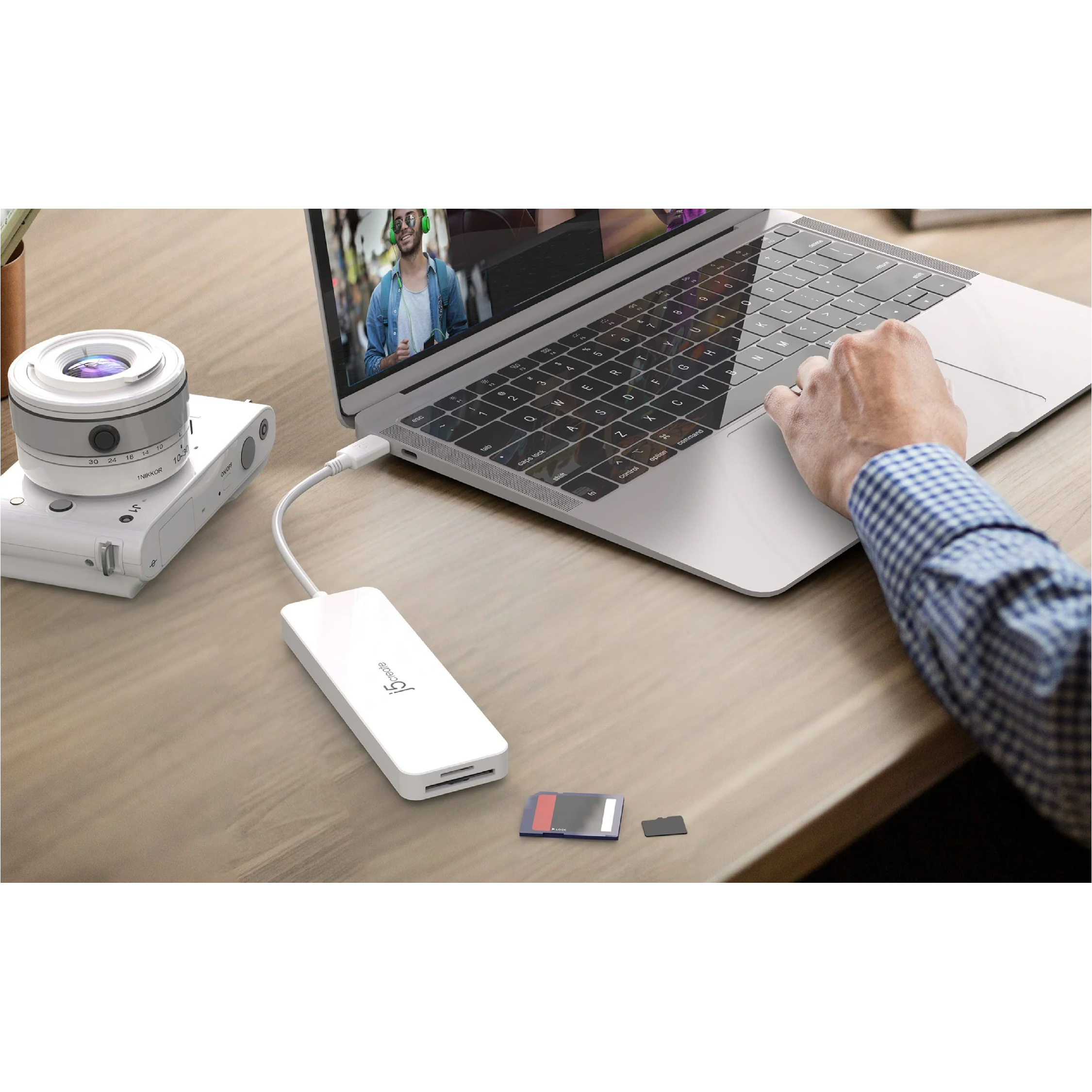 Порт-реплікатор J5CREATE USB-C Multi-Port Hub with PD60W White (JCD373-N)