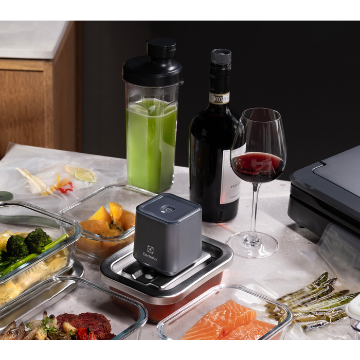 Портативный вакууматор ELECTROLUX EVFKA1
