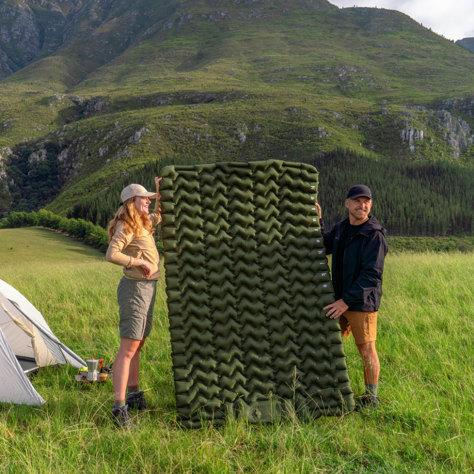 Надувний матрац NATUREHIKE CNK2550WS019 200x125 Green (6977465869616)