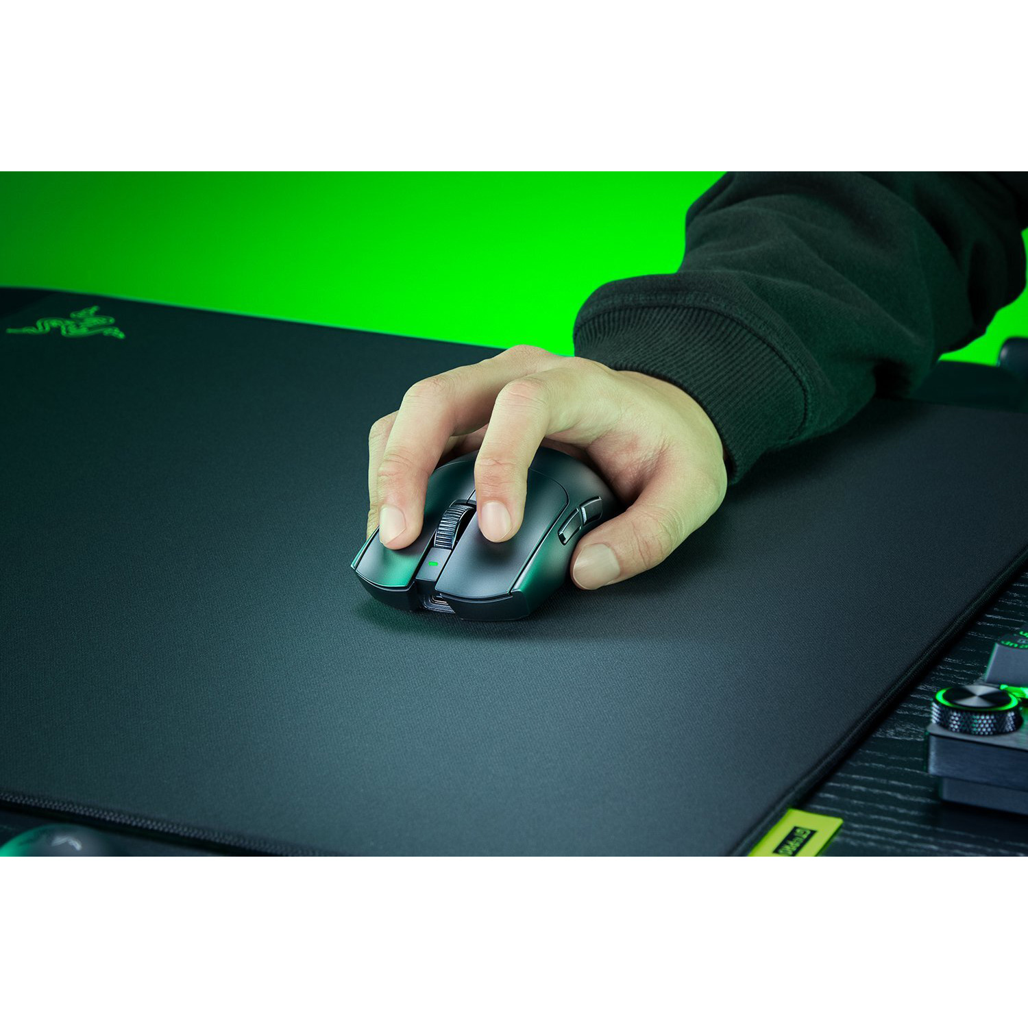 Миша ігрова RAZER Viper V4 Pro Wireless Black (RZ01-05630100-R3G1)