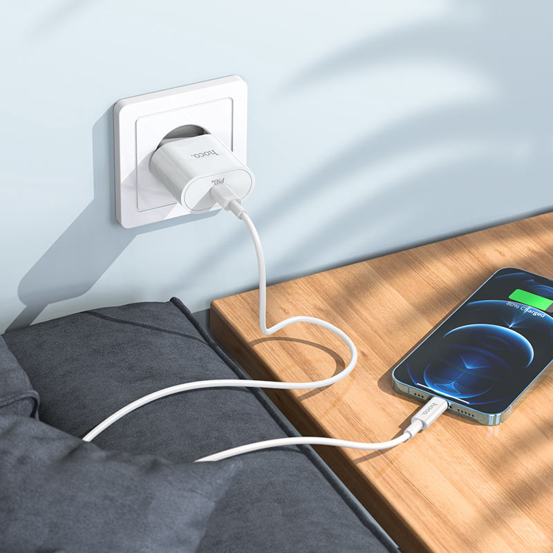 Зарядний пристрій HOCO C94A Metro 1xUSB-C, PD20W, QC3.0 White (6931474762177)