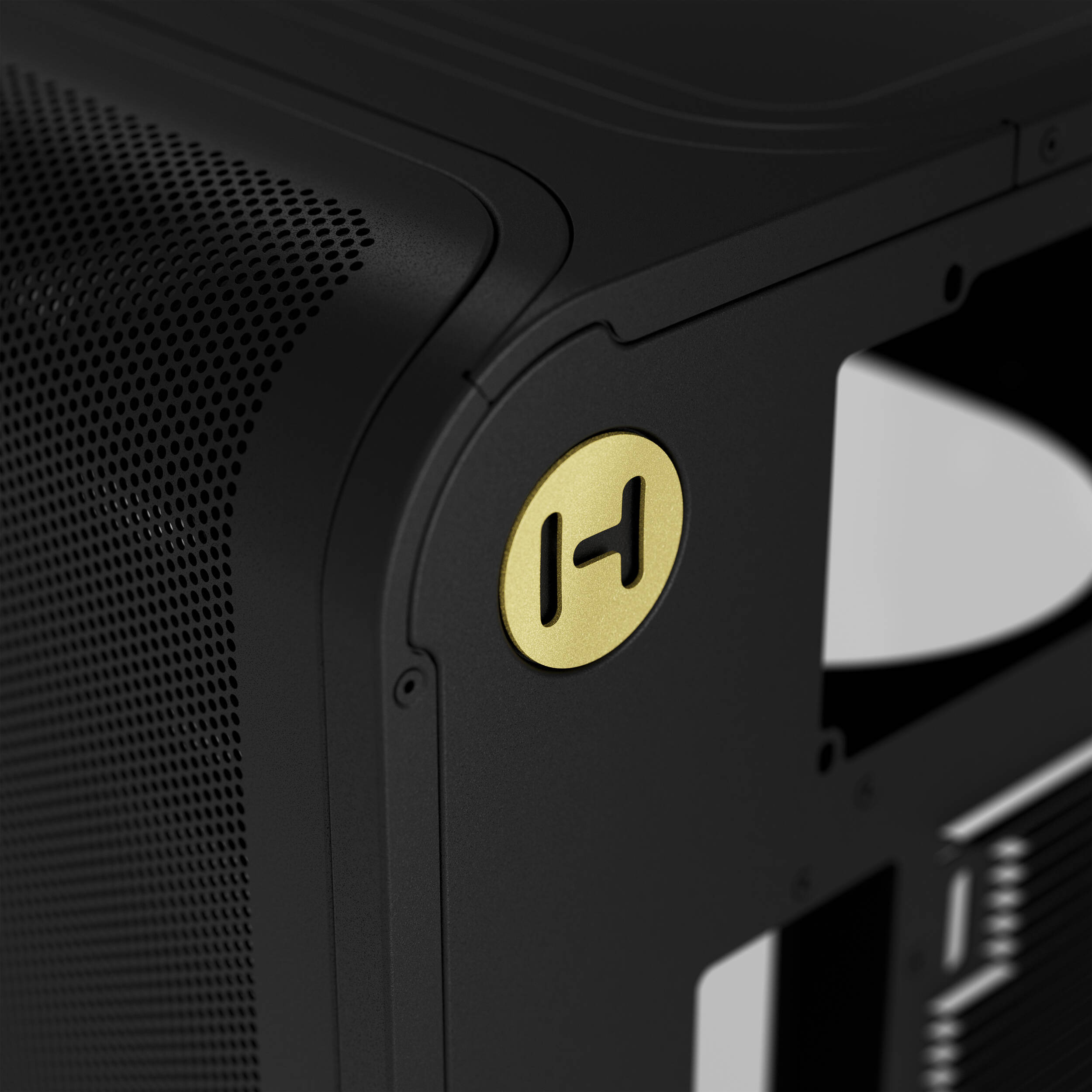Корпус HYTE X50 Pitch Black (CS-HYTE-X50G-BB)