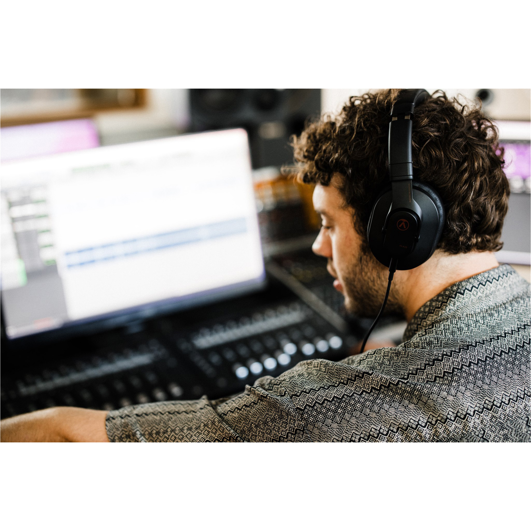 Наушники AUSTRIAN AUDIO Hi-X20