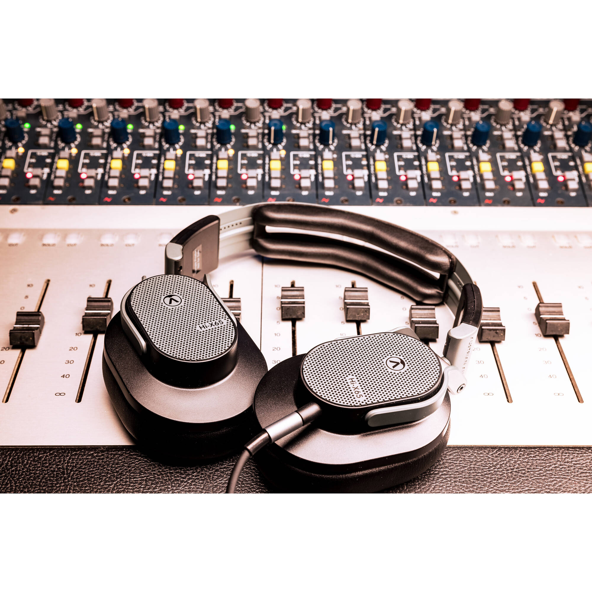 Наушники AUSTRIAN AUDIO Hi-X65