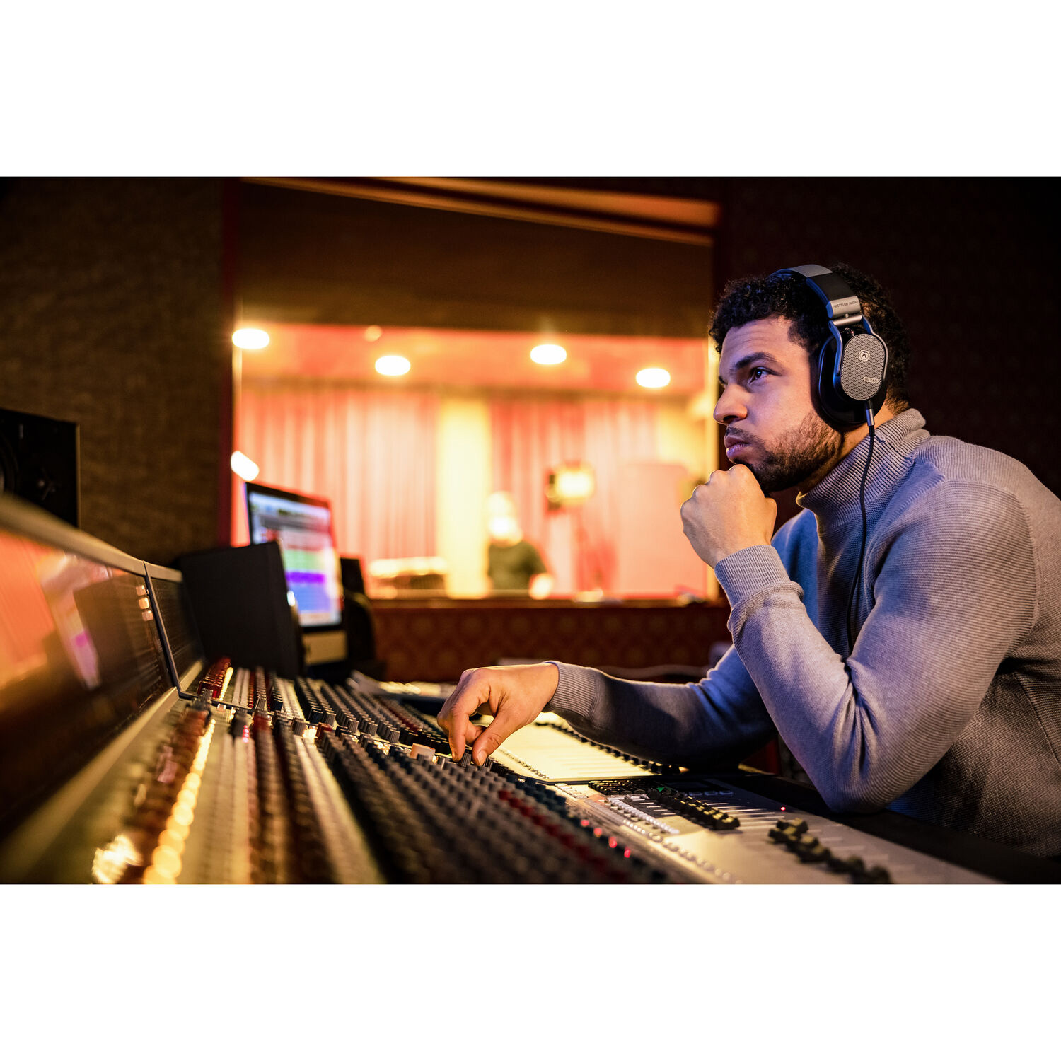 Наушники AUSTRIAN AUDIO Hi-X65