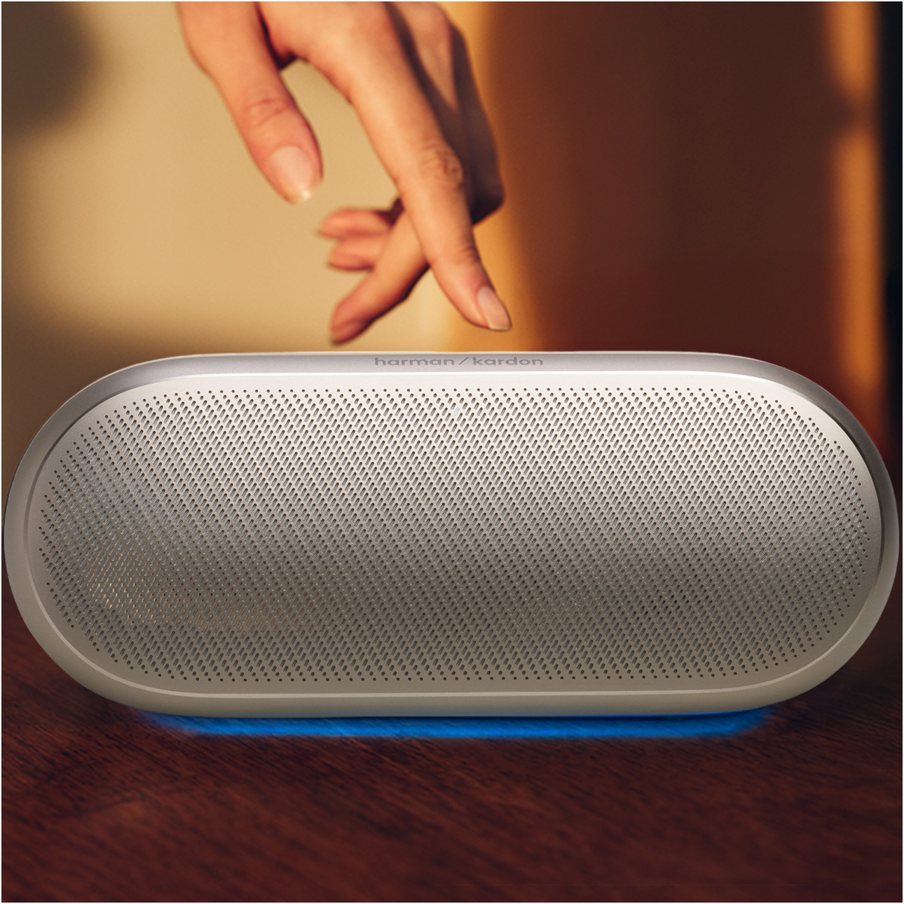 Портативна колонка HARMAN/KARDON Luna 2 Warm Sand (HKLUNA2WSDEU)