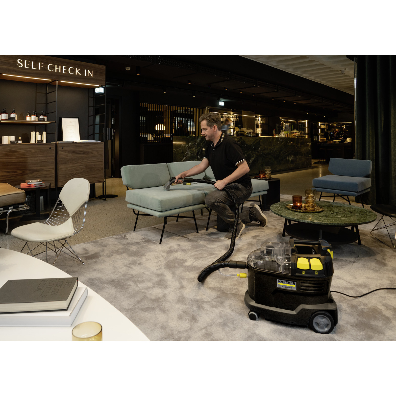 Пилосос професійний KARCHER Puzzi 8/1 Go!Further (1.100-249.0)