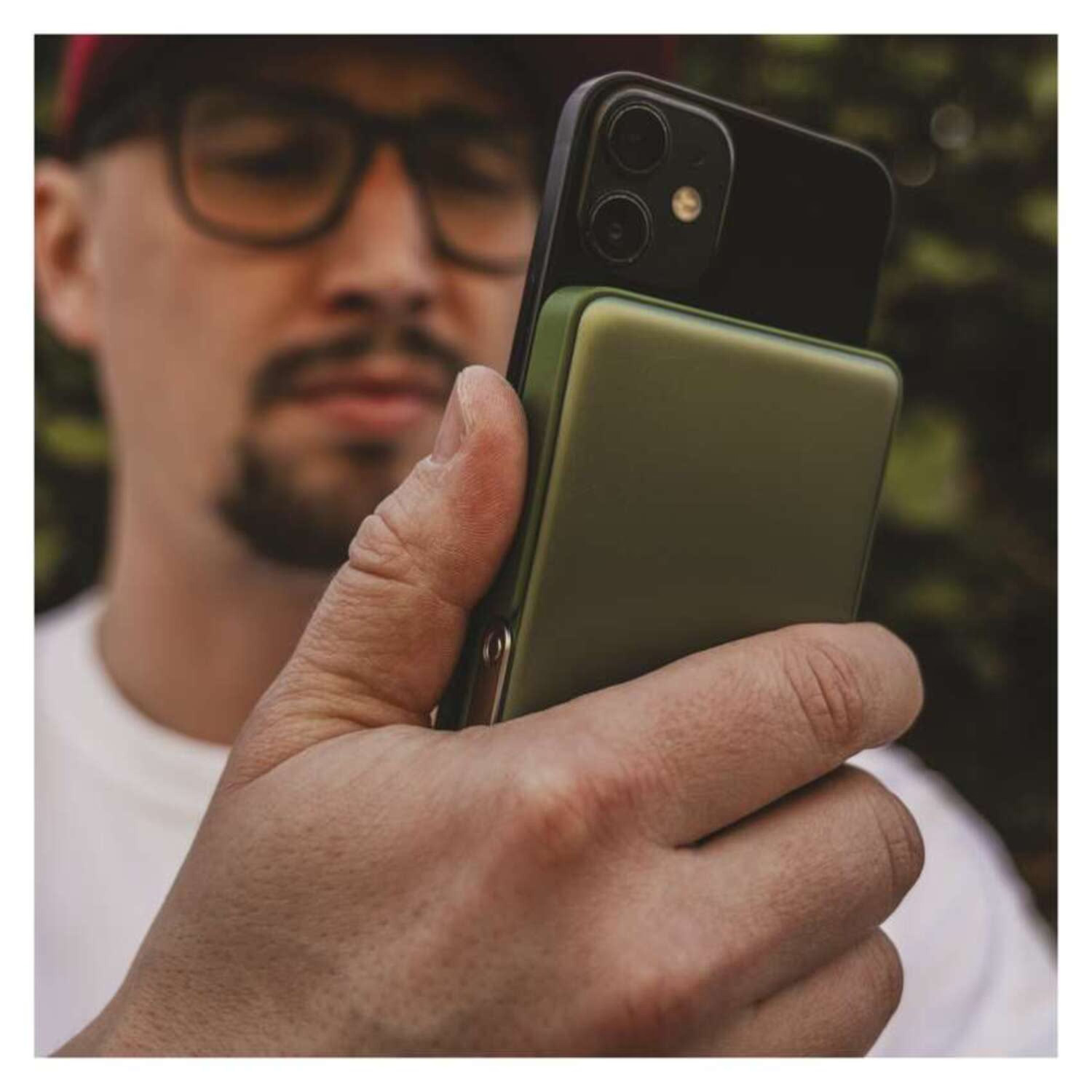 Повербанк с беспроводной зарядкой EMOS B0552AG 20W 10000mAh Alpine Green