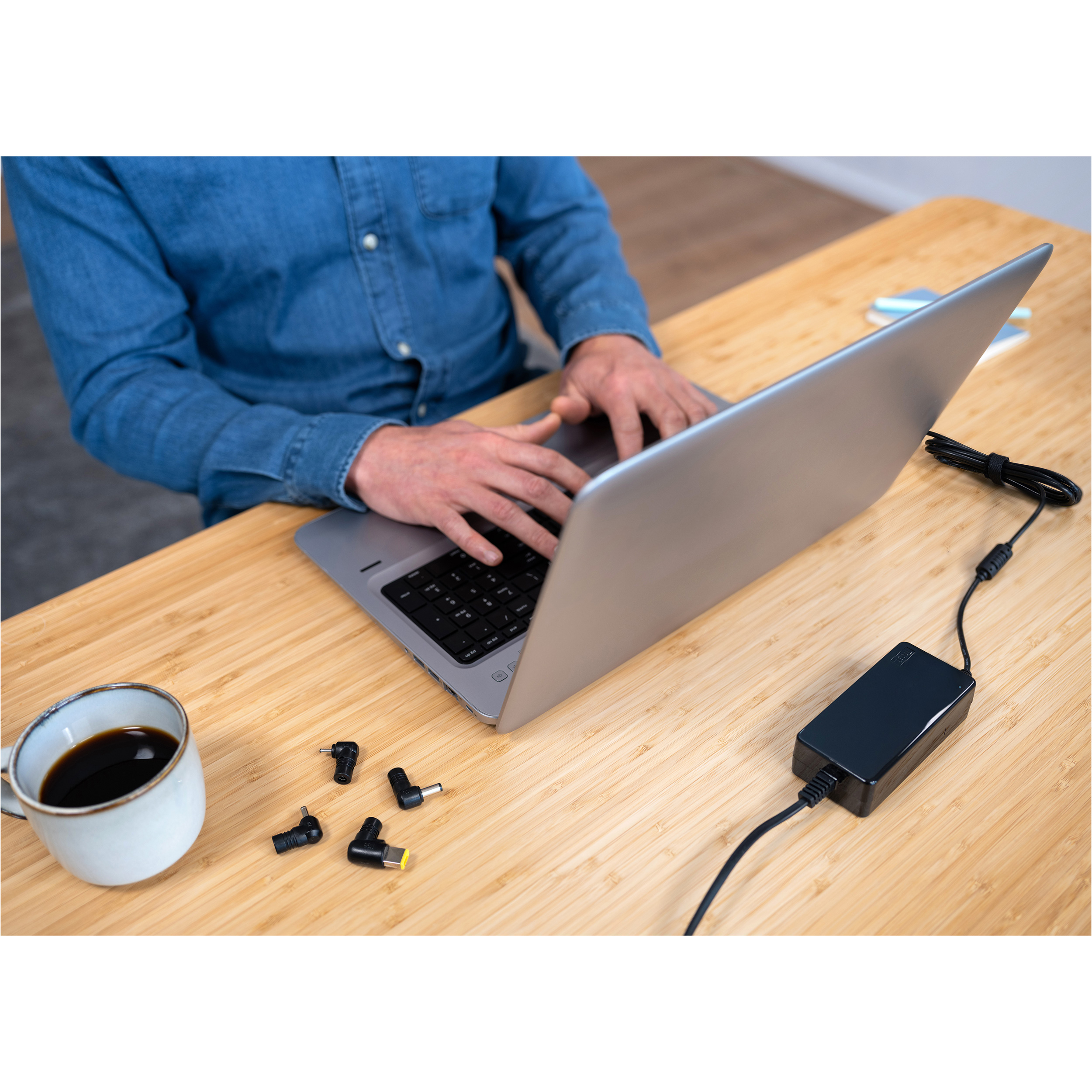 Блок питания универсальный TRUST Primo 19V Universal Laptop Charger 70W (22141)