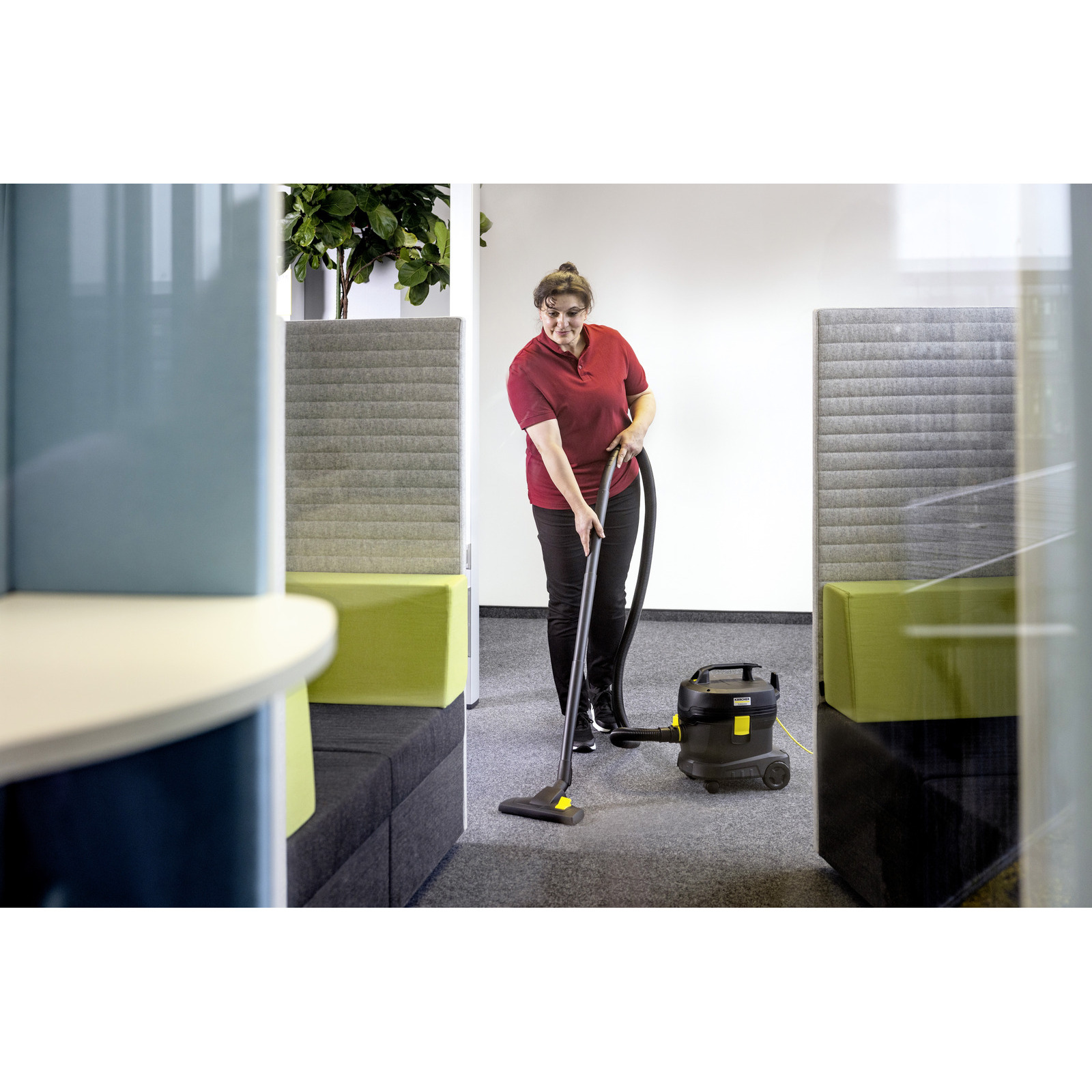 Пилосос професійний KARCHER T 11/1 Classic Adv Re!Plast Go!Further (1.527-222.0)