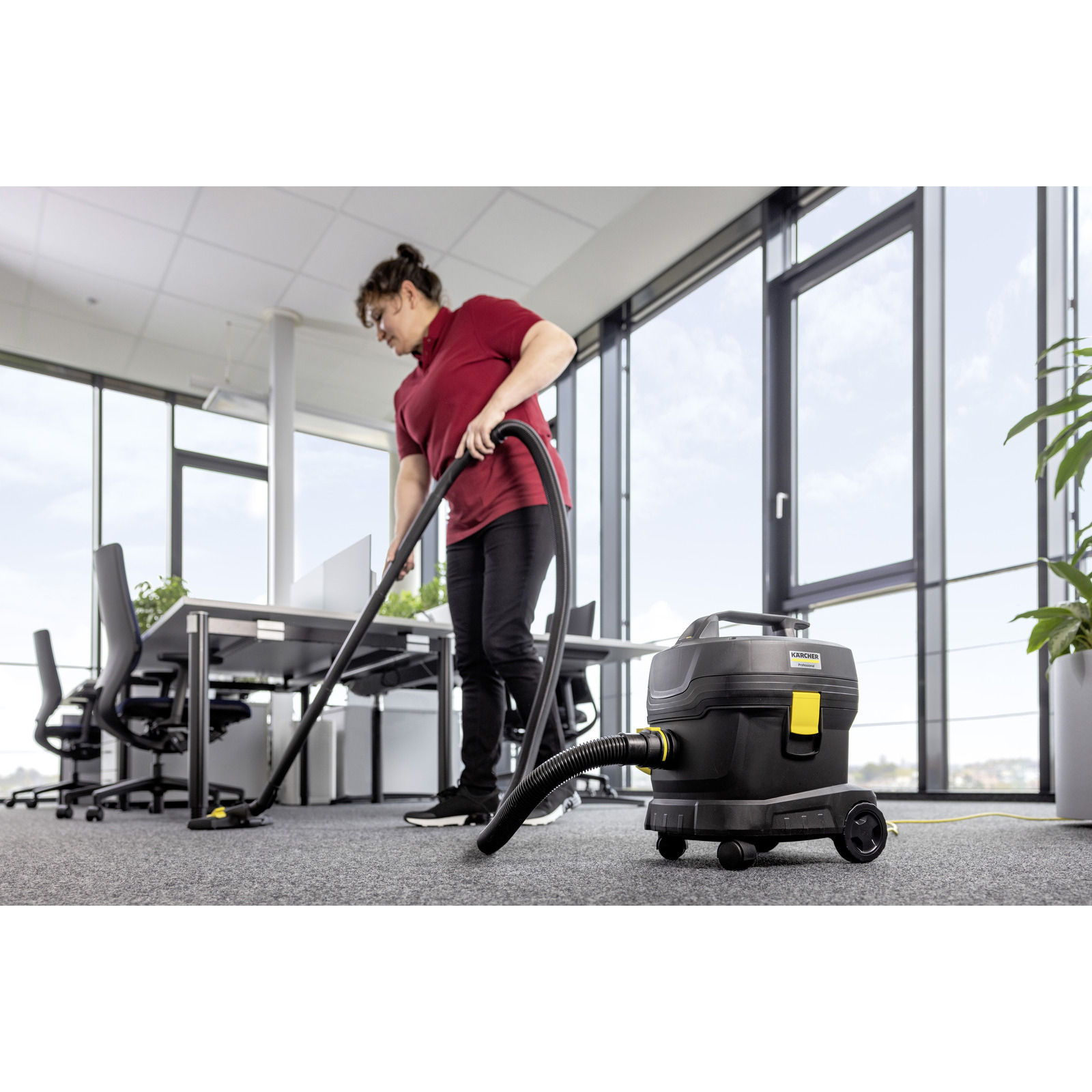 Пилосос професійний KARCHER T 11/1 Classic Adv Re!Plast Go!Further (1.527-222.0)