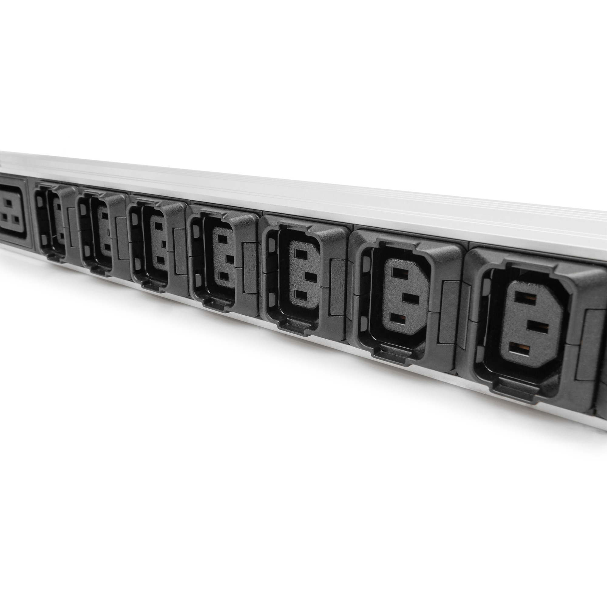 Розподільник живлення DIGITUS 19" Basic IT PDU 3-phase, 24xC13, 3xC19, 16А, без вимикача, 3м (DN-95452)
