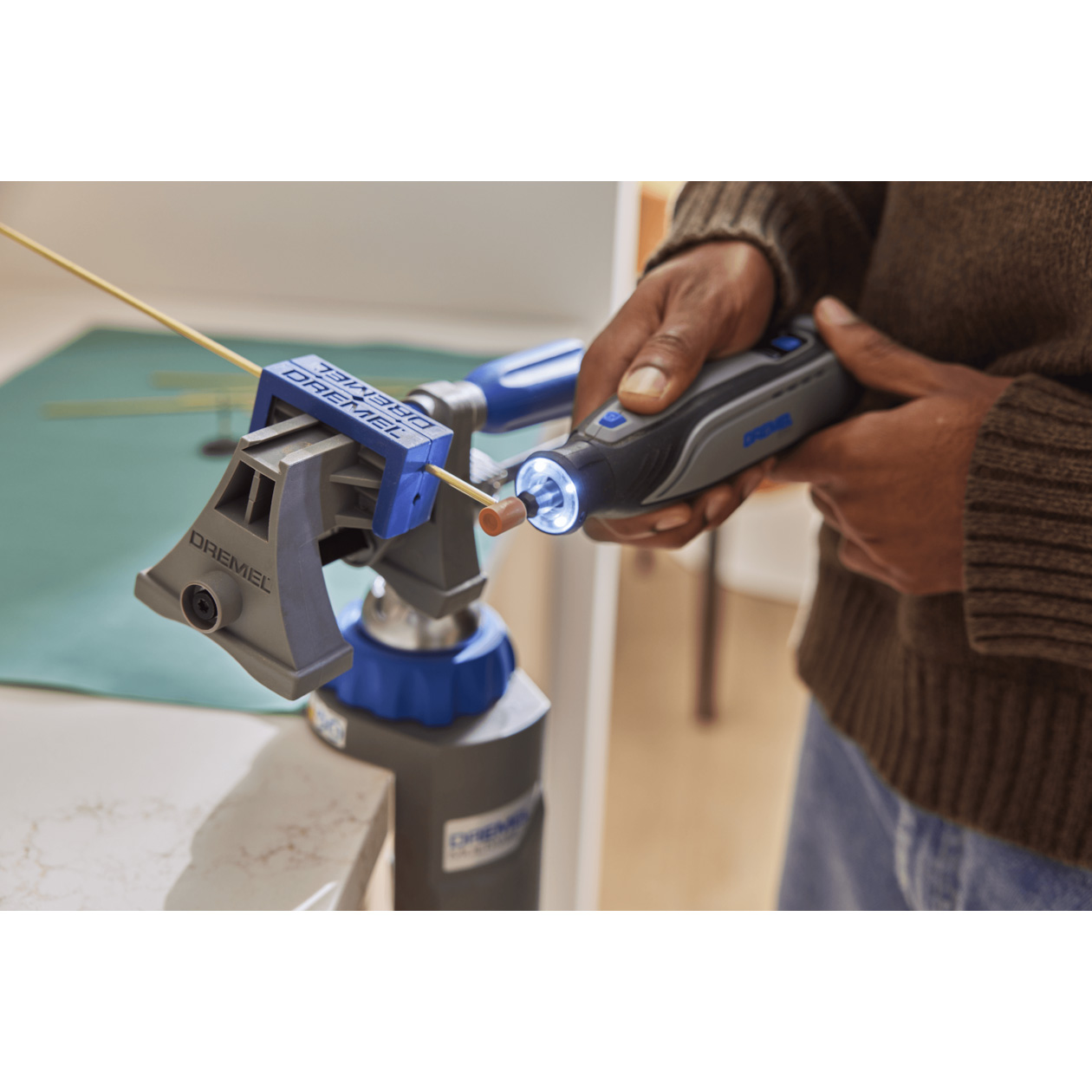 Багатофункціональний інструмент DREMEL 8150-20 (F.013.815.0JA)