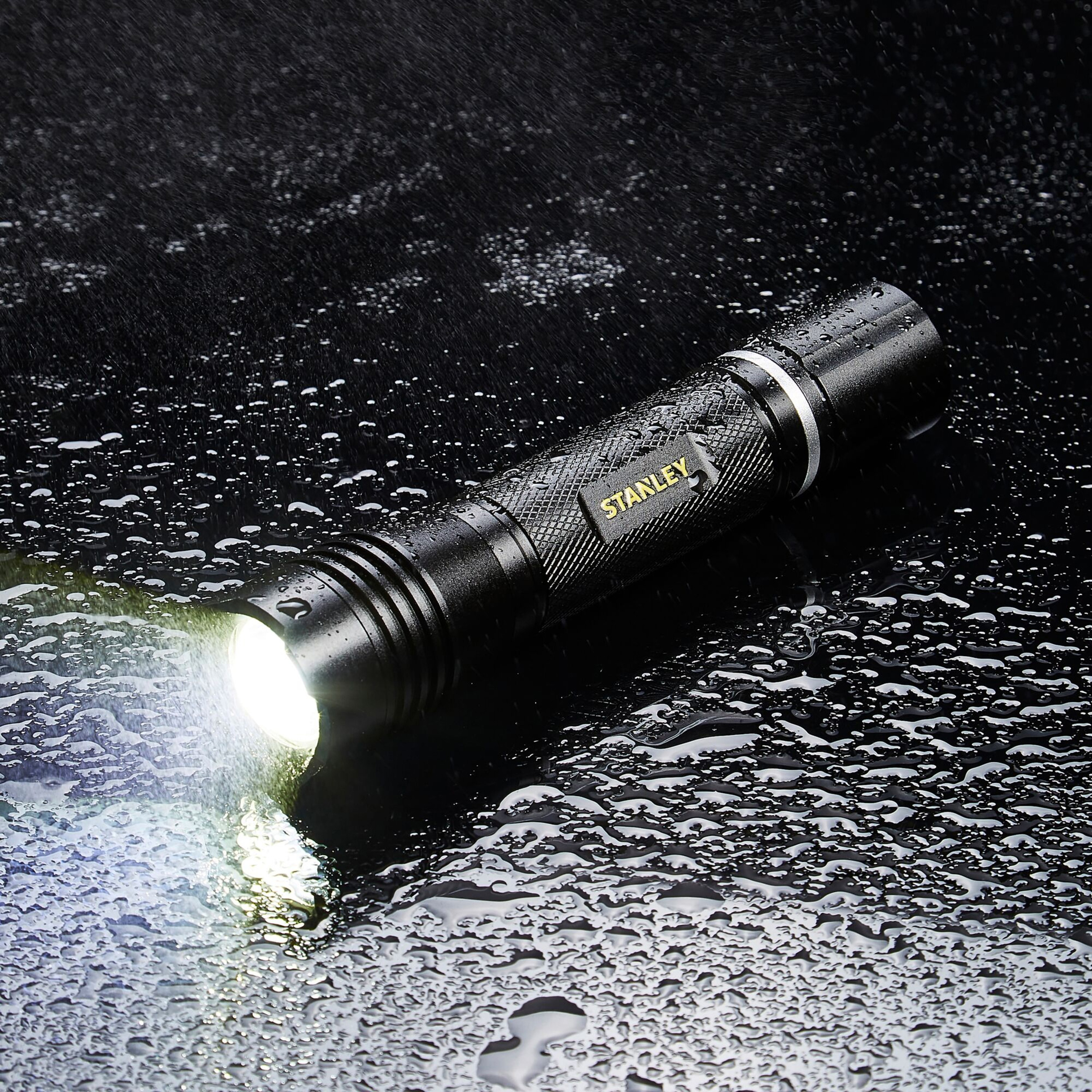 Фонарь STANLEY SXLS50104E