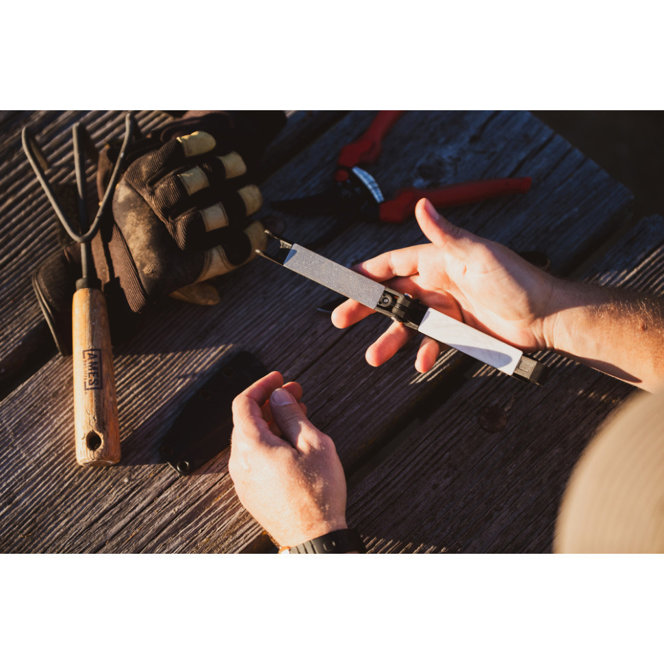 Точилка для ножей WORK SHARP Folding Field Sharpener 400 грит (WSEDCFFS-I)
