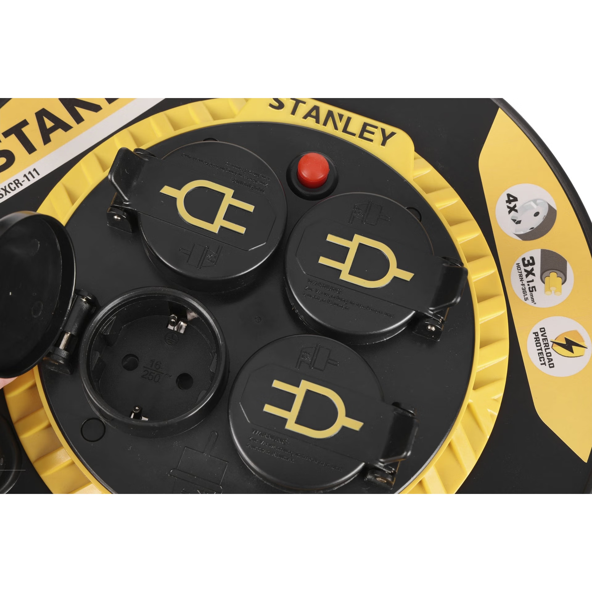 Удлинитель на катушке STANLEY SXCR-111 Black, 4 розетки, 20м