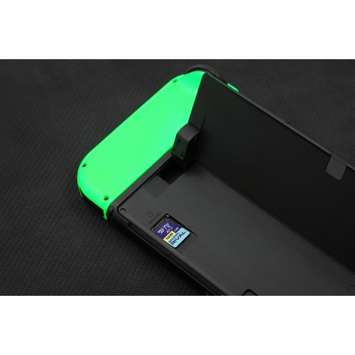 Карта пам'яті GOODRAM microSDXC Rival M2AA 128GB UHS-I U3 V30 A2 Class 10 + SD-adapter (GGSM2AA-1280R12)
