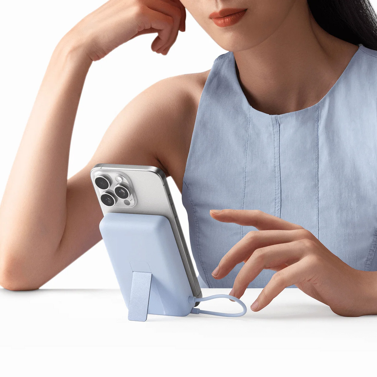 Повербанк з бездротовою зарядкою XIAOMI Magnetic Power Bank with Built-in Stand 33W 10000mAh Blue (BHR08PCGL)
