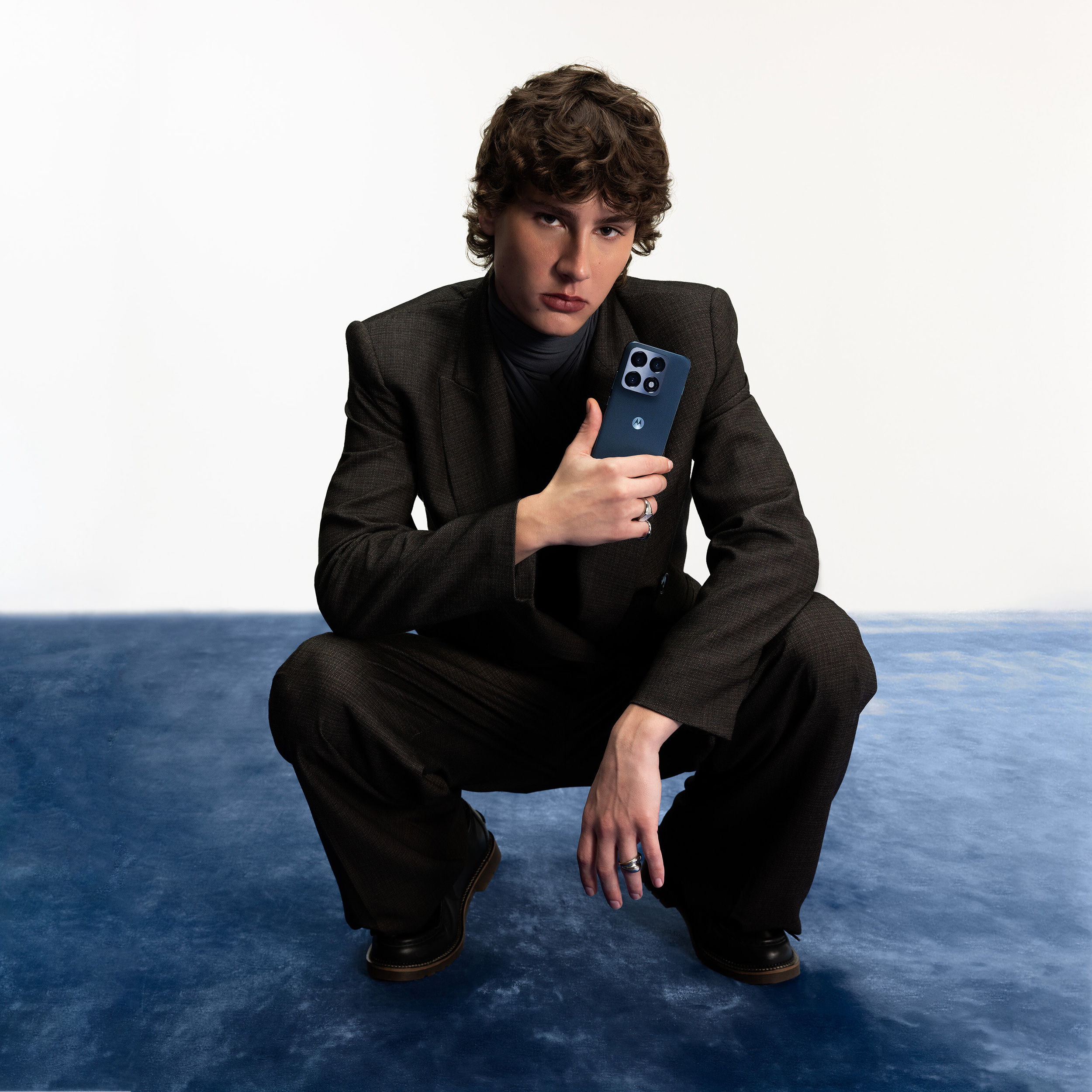 Смартфон MOTOROLA Edge 70 Pro 8/256GB Titan (PBC20087RS)