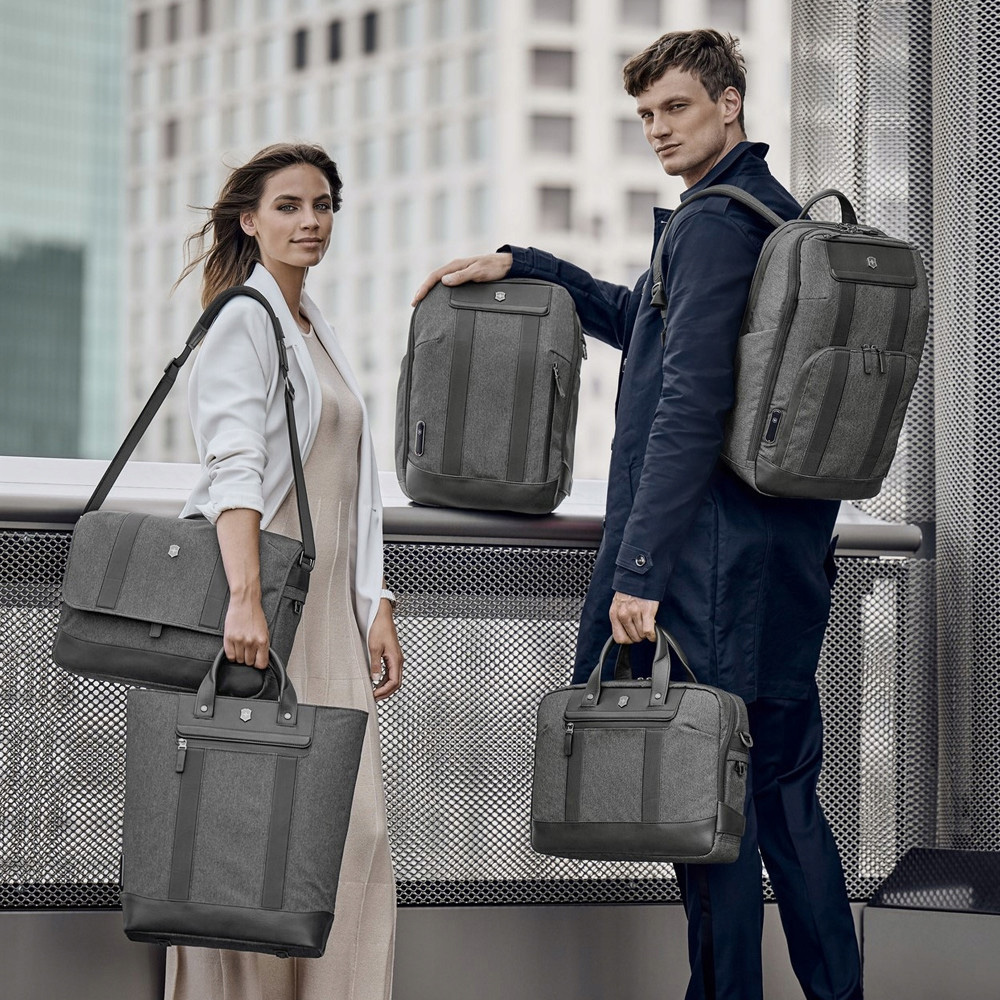 Сумка-месенджер VICTORINOX Architecture Urban 2 Messenger Gray (6.1195.8)