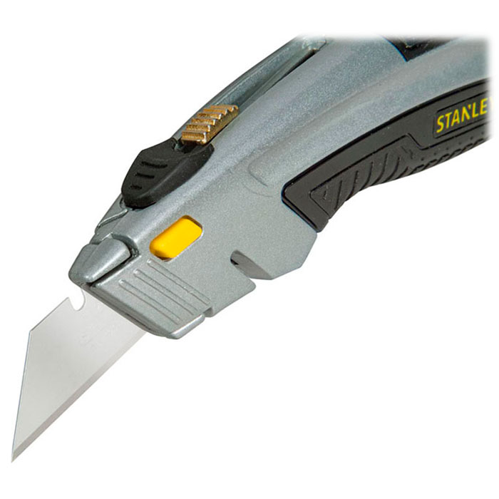 Монтажный нож с выдвижным лезвием STANLEY "DynaGrip" (0-10-788)