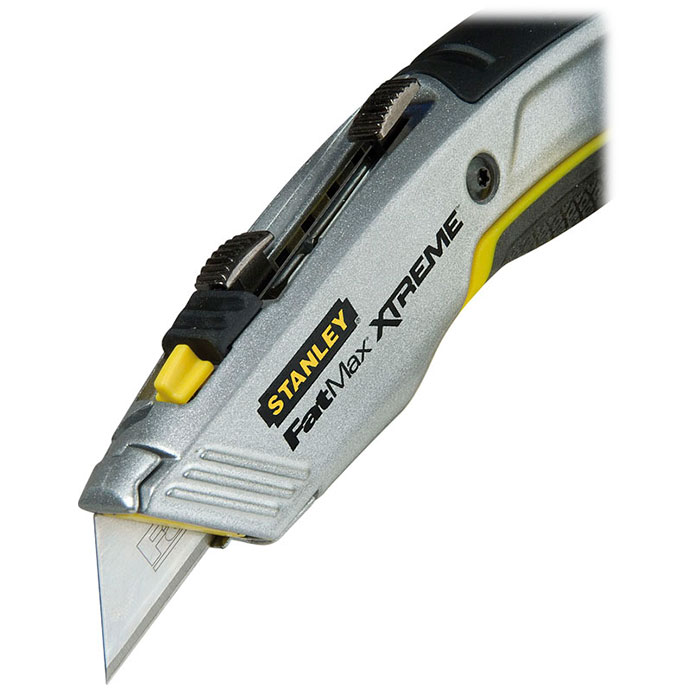 Монтажный нож с выдвижным лезвием STANLEY "FatMax Xtreme" (0-10-789)