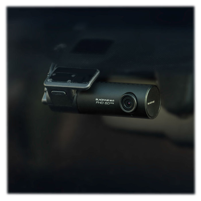 Автомобильный видеорегистратор BLACKVUE DR590W-1CH
