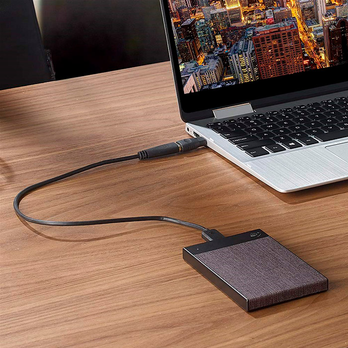 Портативный жёсткий диск SEAGATE Backup Plus Ultra Touch 1TB USB3.0 Black (STHH1000400)