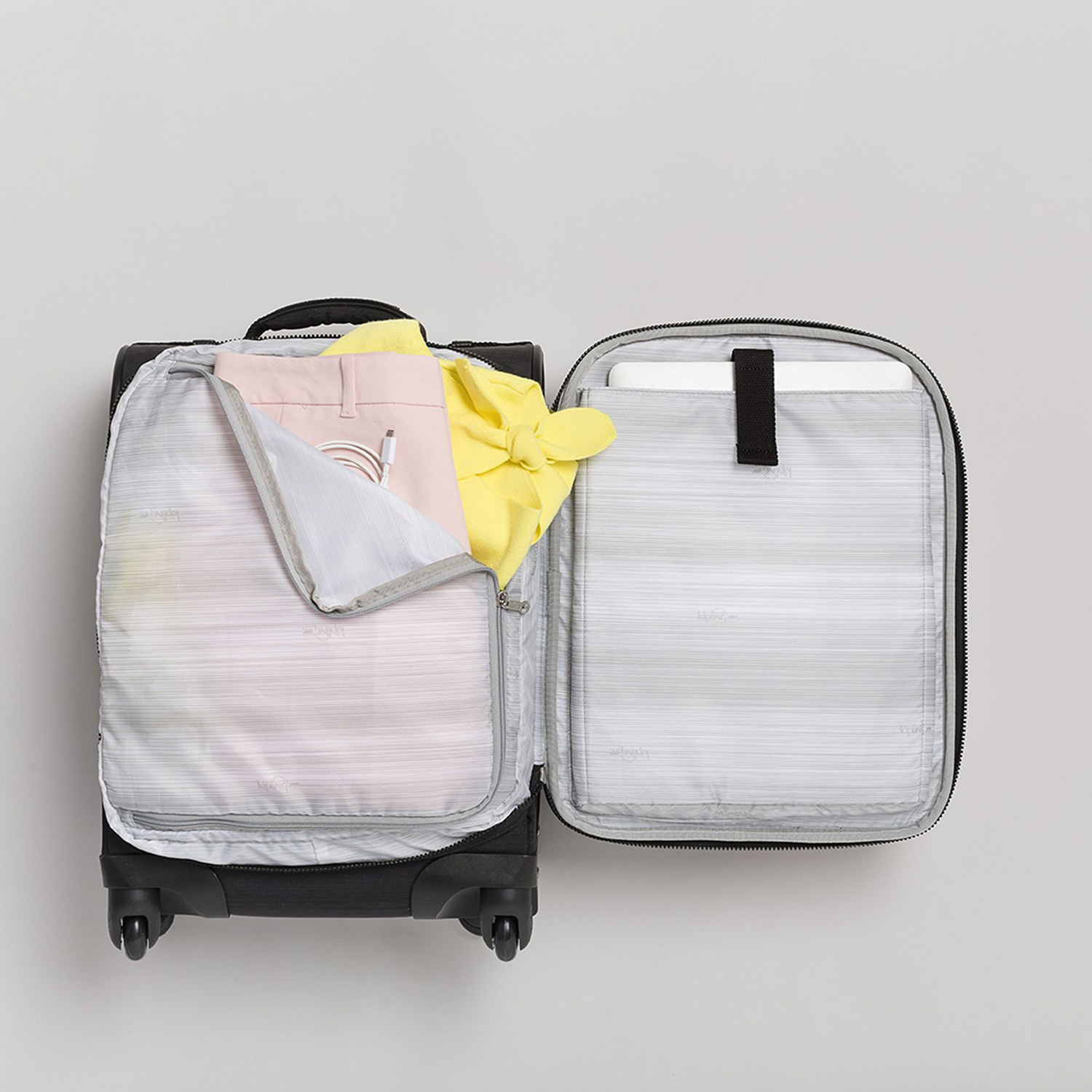 Валіза KIPLING Medellin S Dazz Black 30л (K24642:H53)