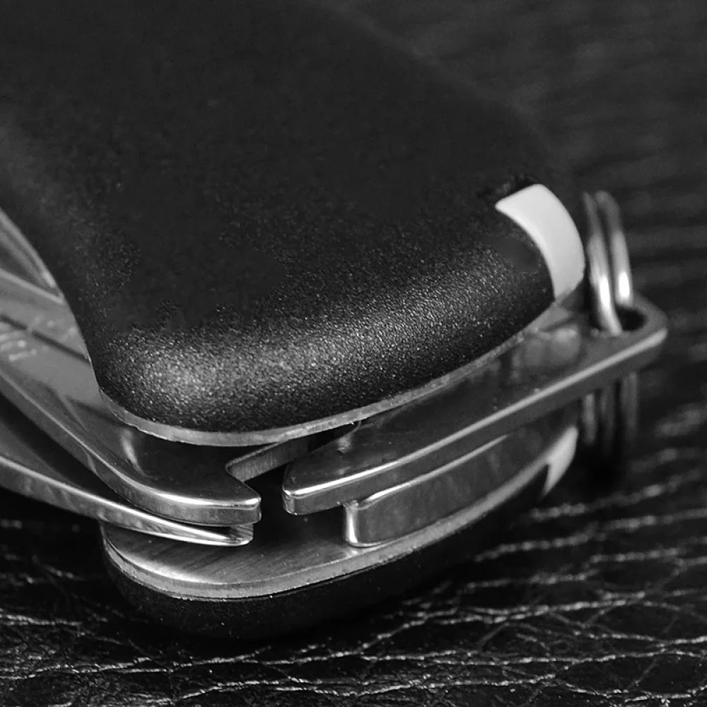 Швейцарський ніж VICTORINOX Nomad Black (0.8353.3)