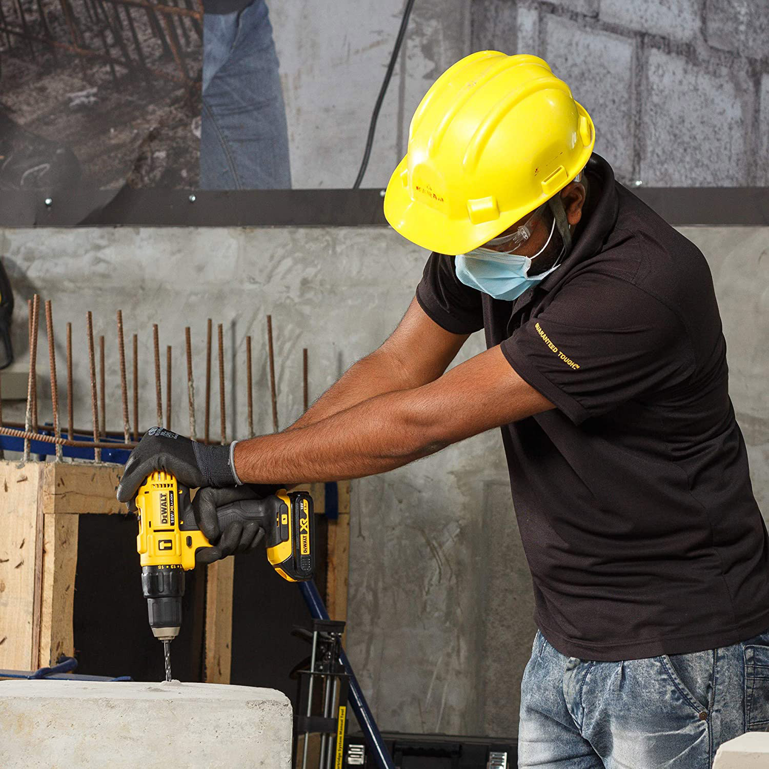 Акумуляторний дриль-шурупокрут DeWALT DCD776C2