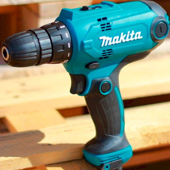 Дриль-шурупокрут MAKITA DF0300