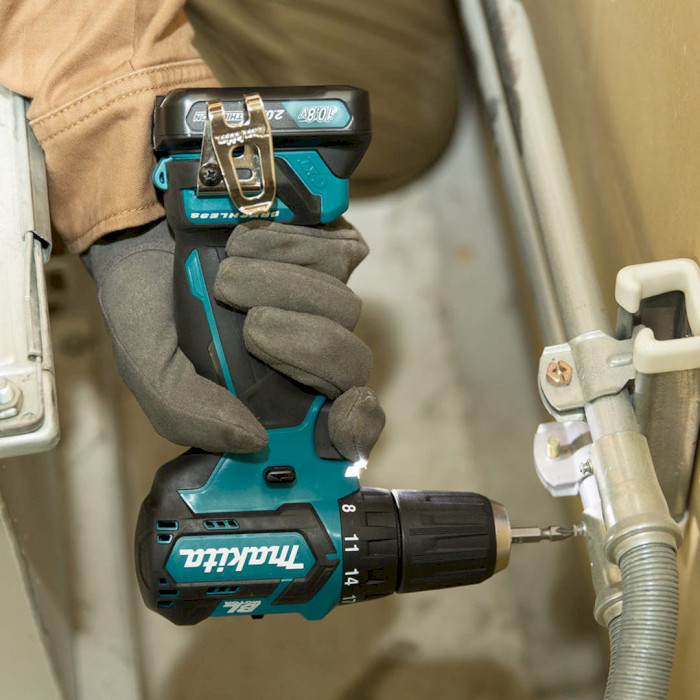 Аккумуляторная дрель-шуруповёрт MAKITA DF332DZ