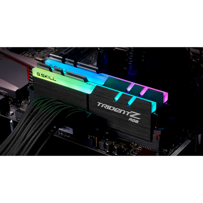 Модуль памяти G.SKILL Trident Z RGB DDR4 4600MHz 32GB Kit 2x16GB (F4-4600C20D-32GTZR)