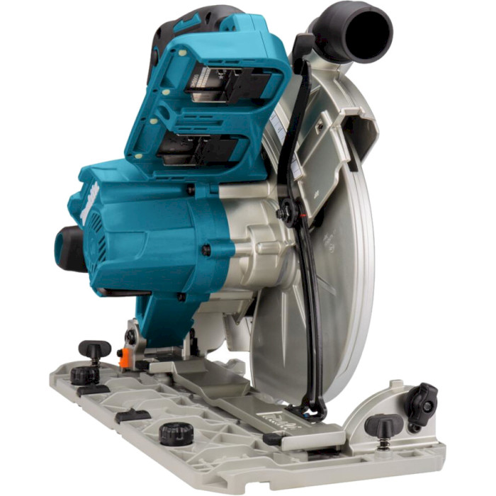 Аккумуляторная дисковая пила MAKITA DHS900ZU