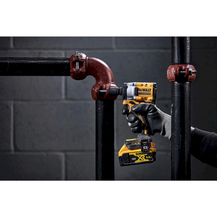 Аккумуляторный гайковёрт DEWALT DCF921N