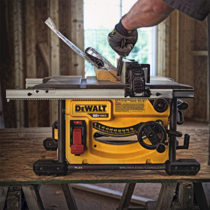 Акумуляторна настільна циркулярна пила DEWALT DCS7485T2