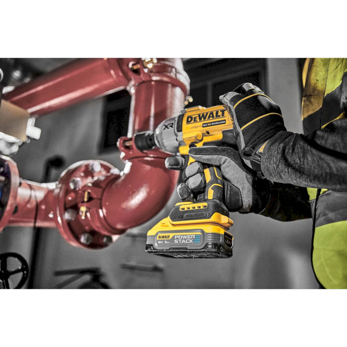 Акумуляторний гайкокрут DEWALT DCF900NT