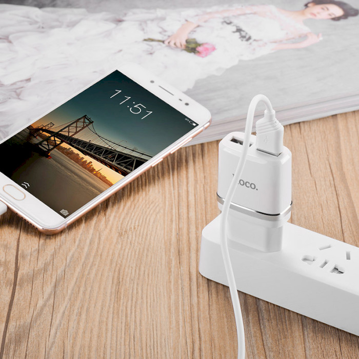 Зарядний пристрій HOCO C12 Smart 2xUSB-A, 2.4A White w/Micro-USB cable (6957531047773)