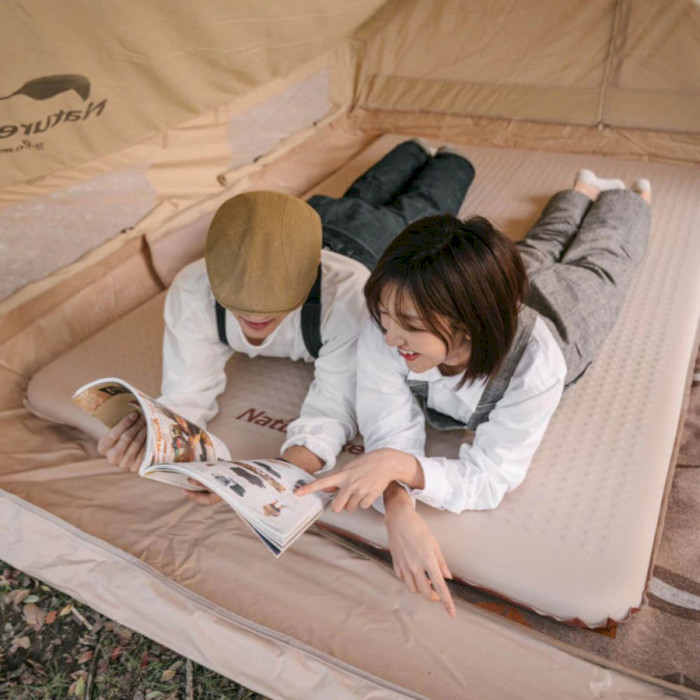 Самонадувной 2-местный коврик NATUREHIKE Double Outdoor Self-Inflating Sleeping Mat Beige (NH21FCD11-D-BG)
