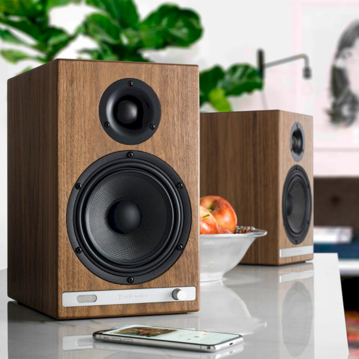 Акустическая система AUDIOENGINE HD6 Walnut