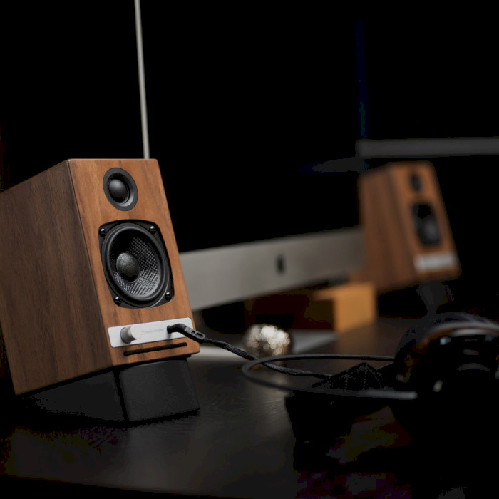 Акустична система AUDIOENGINE HD3 Walnut